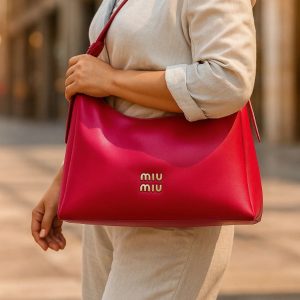 رودوشی کشیده میومیو