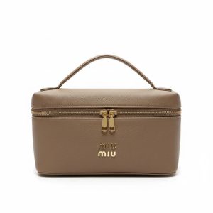 پاس کتابی جلو زیپ میومیو - Image 6