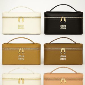 پاس کتابی جلو زیپ میومیو