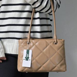 کیف چنل دوزی رودوشی - Image 5